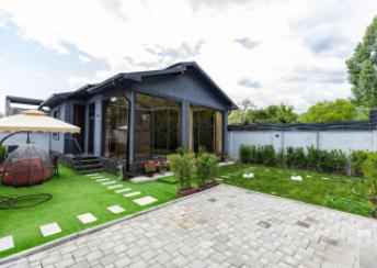  Qəbələ  şəhərində 220m² həyət evi kirayə verilir