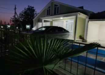  Qax şəhərində 45m² həyət evi kirayə verilir