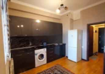  Yeni Günəşli qəsəbəsində 45m² mənzil kirayə verilir