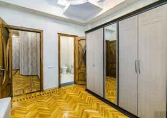  28 May qəsəbəsində 100m² mənzil kirayə verilir