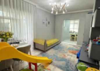  Yeni Günəşli qəsəbəsində 45m² mənzil kirayə verilir