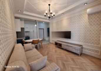  Bakı şəhərində 80m² mənzil kirayə verilir