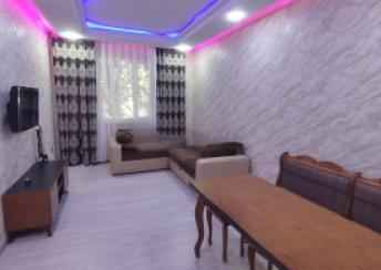  7-ci mikrorayon qəsəbəsində 55m² mənzil kirayə verilir