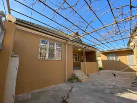  Əmircan qəsəbəsində 120m² həyət evi satılır