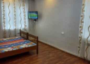  Yeni Günəşli qəsəbəsində 45m² mənzil kirayə verilir