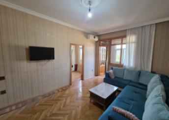  7-ci mikrorayon qəsəbəsində 55m² mənzil kirayə verilir