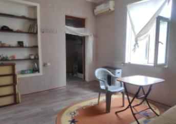  28 May qəsəbəsində 27m² mənzil kirayə verilir
