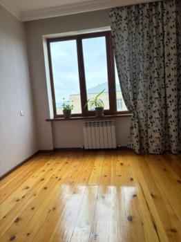  Gəncə şəhərində 94m² mənzil satılır