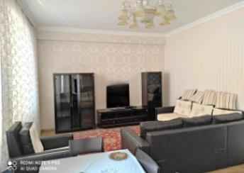  Bayıl qəsəbəsində 80m² mənzil kirayə verilir