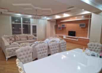  28 May qəsəbəsində 230m² mənzil kirayə verilir