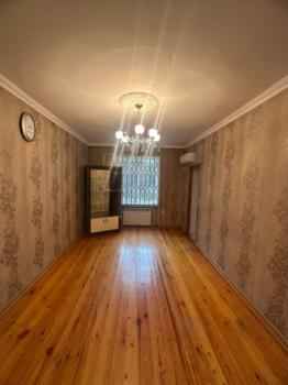  Əhmədli qəsəbəsində 50m² mənzil satılır