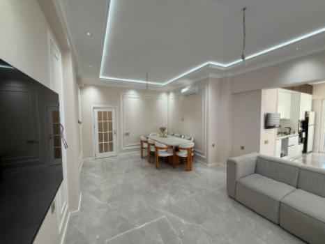  Biləcəri qəsəbəsində 122m² mənzil satılır
