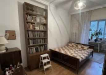  8-ci mikrorayon qəsəbəsində 60m² mənzil satılır