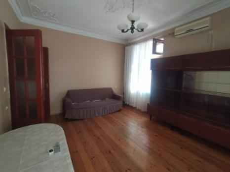  Bakıxanov qəsəbəsində 60m² mənzil kirayə verilir