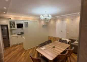  28 May qəsəbəsində 108m² mənzil satılır