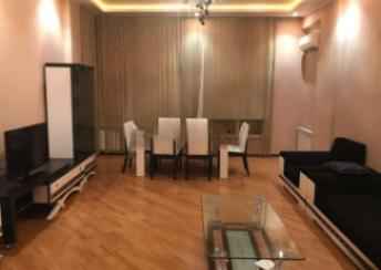  28 May qəsəbəsində 120m² mənzil kirayə verilir