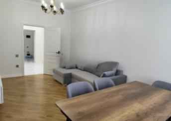  Bakı şəhərində 75m² mənzil kirayə verilir