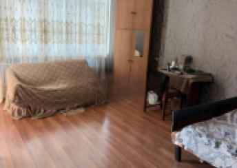 Yeni Yasamal qəsəbəsində 45m² mənzil kirayə verilir