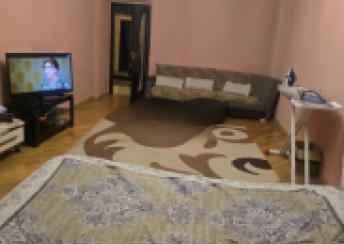  Bakı şəhərində 80m² mənzil kirayə verilir