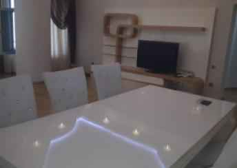  28 May qəsəbəsində 120m² mənzil kirayə verilir