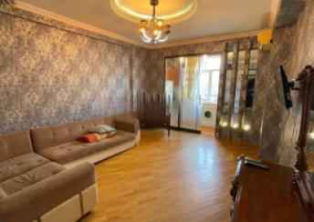  9-cu mikrorayon qəsəbəsində 60m² mənzil satılır