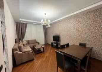  Bakı şəhərində 80m² mənzil kirayə verilir