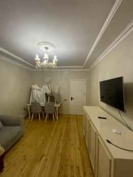  Xırdalan şəhərində 72m² mənzil satılır
