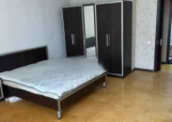  Yeni Yasamal qəsəbəsində 90m² mənzil kirayə verilir