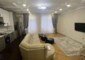  Bakı şəhərində 80m² mənzil kirayə verilir