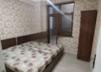  Yeni Yasamal qəsəbəsində 80m² mənzil kirayə verilir