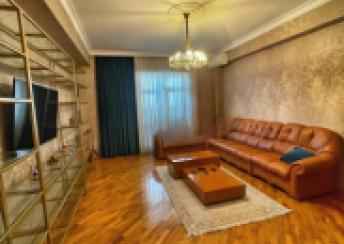  28 May qəsəbəsində 105m² mənzil kirayə verilir