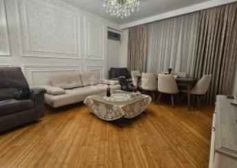  8-ci mikrorayon qəsəbəsində 82m² mənzil satılır