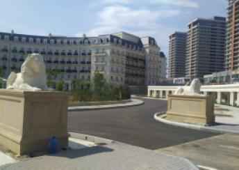  Ağ şəhər qəsəbəsində 105m² mənzil satılır