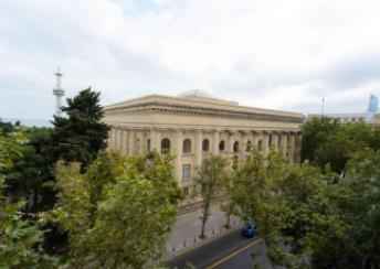  Sahil qəsəbəsində 60m² mənzil kirayə verilir