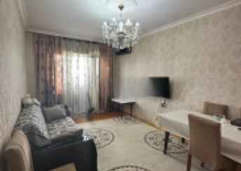  Köhnə Günəşli qəsəbəsində 80m² mənzil satılır