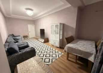  Saray qəsəbəsində 77m² mənzil kirayə verilir