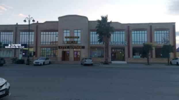  Yevlax şəhərində 2200m² obyekt satılır