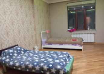  Yeni Yasamal qəsəbəsində 130m² mənzil kirayə verilir