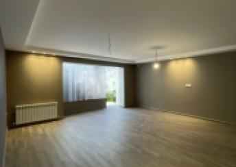  Mərdəkan qəsəbəsində 94m² mənzil satılır