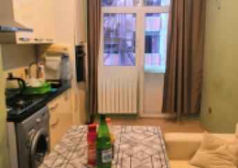  Yeni Yasamal qəsəbəsində 56m² mənzil kirayə verilir