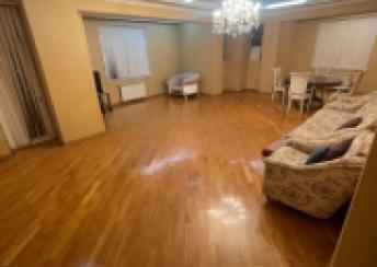  28 May qəsəbəsində 175m² mənzil kirayə verilir