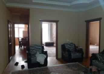  9-cu mikrorayon qəsəbəsində 150m² mənzil satılır