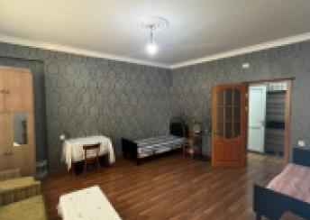  Yeni Yasamal qəsəbəsində 46m² mənzil kirayə verilir