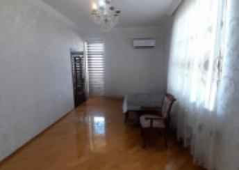 Yeni Yasamal qəsəbəsində 60m² mənzil kirayə verilir