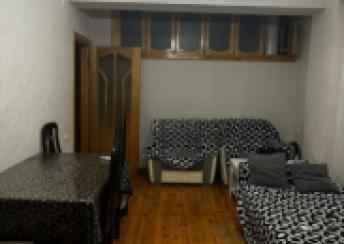  Yeni Yasamal qəsəbəsində 70m² mənzil kirayə verilir