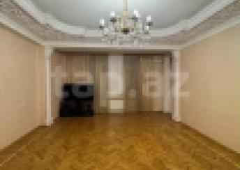  28 May qəsəbəsində 135m² mənzil kirayə verilir