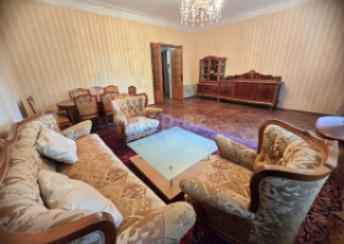  28 May qəsəbəsində 80m² mənzil satılır