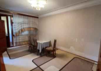  4-cü mikrorayon qəsəbəsində 85m² mənzil kirayə verilir