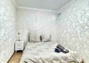  Sahil qəsəbəsində 40m² mənzil kirayə verilir