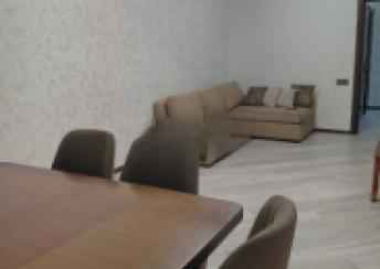  Yeni Yasamal qəsəbəsində 90m² mənzil kirayə verilir